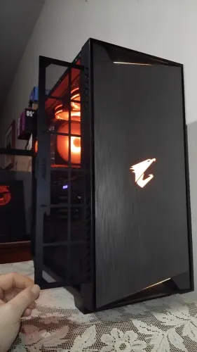 PC Gamer AORUS Ryzen 5 5600 + B550M AORUS + 16GB + RTX 2060 3 FANS + NVME Gen4 | GAMER :D