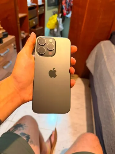 iPhone 15 pro max 256gb (semi-novo)