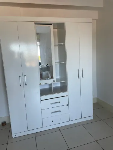 Vendo guarda roupa USADO! Entrega e montagem grátis