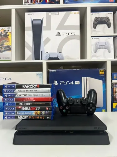 Ps4 slim 1TB - super conservado - com 1 controle 1 jogo - 1399,00 no dinheiro - pego seu v