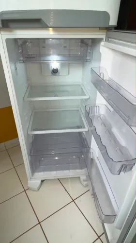Vendo geladeira frost free