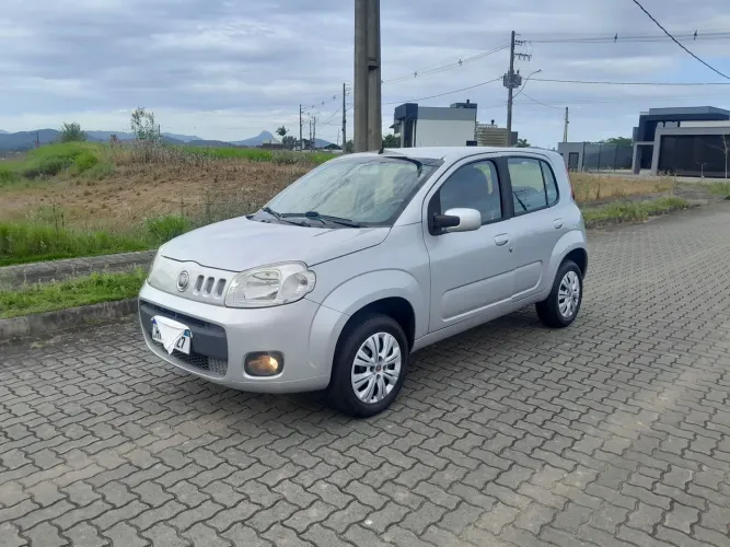 Fiat Uno Vivace/rua 1.0 EVO Fire Flex 8V 5P 2012