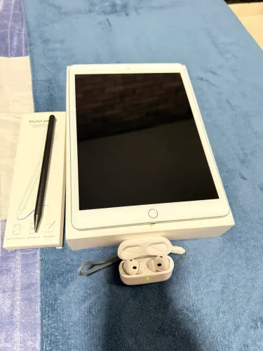 Kit de estudos com iPad, magic pen e AirPods