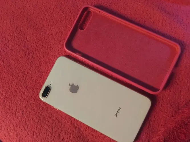 iPhone 8 Plus..