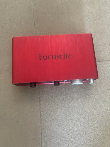Focusrite Scarlett 2i2 2nd Gen Interface De Áudio 2 Geração
