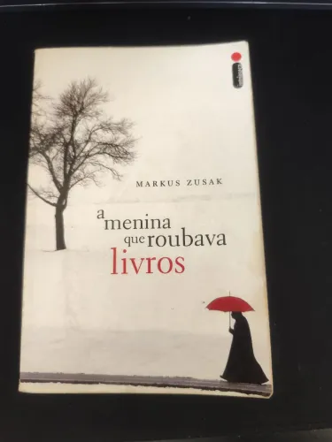Livro " A menina que roubava livros" 