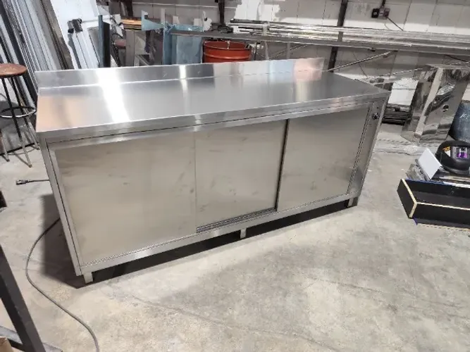 Estação refrigerada inox 2850mm para cozinha industrial SS