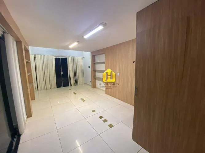 LOJA COMERCIAL DE ESQUINA EM CAPIM MACIO