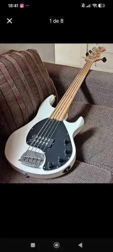 Vando baixo seven music man  pré sonorus CP800