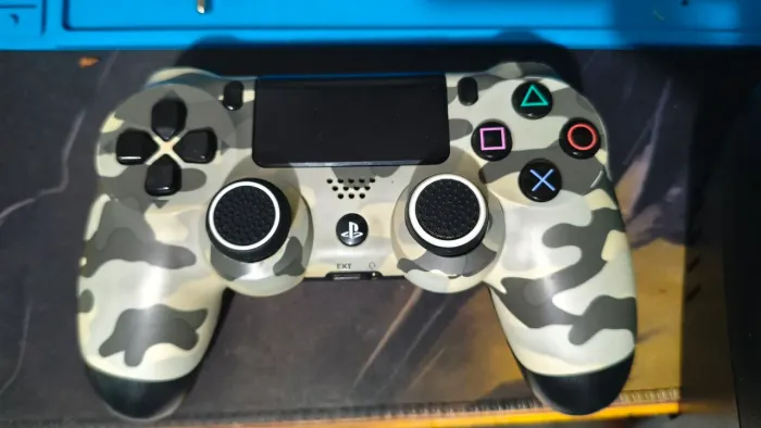 Controle ps4 camuflado