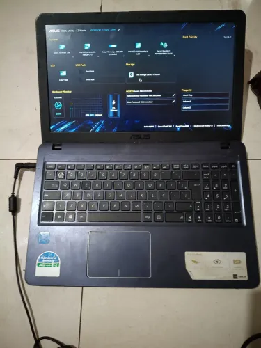 Notebook ASUS VivoBook 15 para peças ou conserto