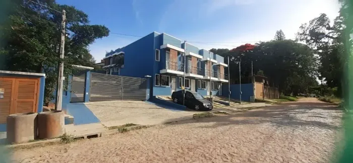 Sobrado com 2 dormitórios à venda, 52 m² por R$ 250.000,00 - Tarumã - Viamão/RS