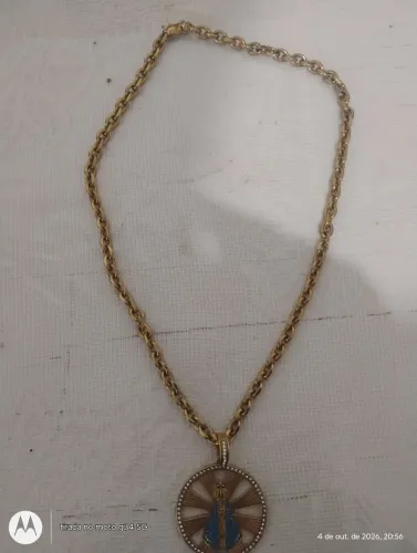 Corrente com pingente banhada a ouro