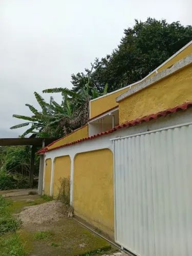 Sua Casa dos Sonhos em Praia de Mauá: Espaço, Natureza e Paz