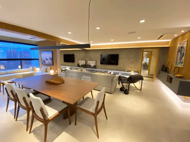 Apartamento com 160 m2, 3 suítes e COZINHA FECHADA, Varanda com Churrasqueira a Carvão, So