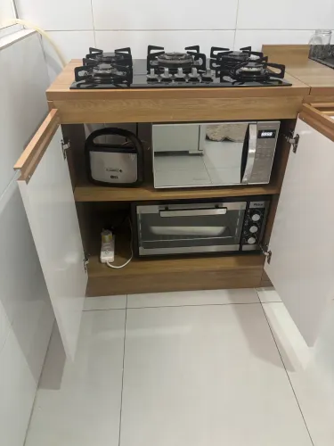 Balcão para cooktop 5 bocas de duas portas + Nicho porta condimentos + cooktop 