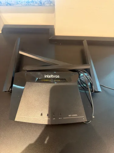 Vendo Roteador Intelbras