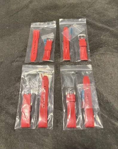 Conjunto 4x Pulseiras de Silicone para Relógios na Cor Vermelha 