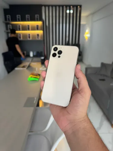 iPhone 12 Pro 128 gigas tela substituída