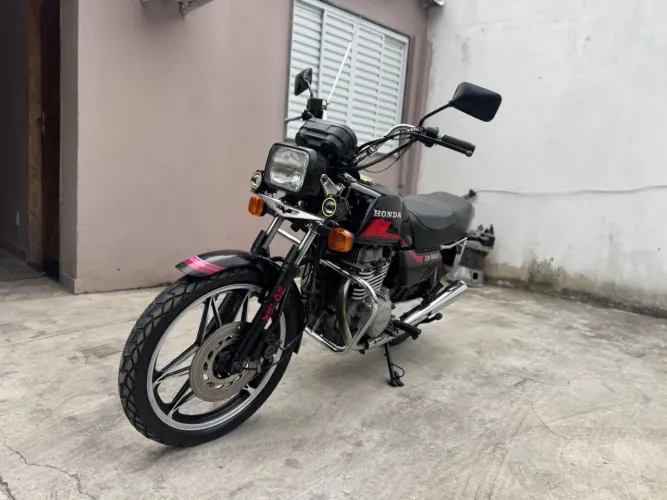 Cb 400 raridade