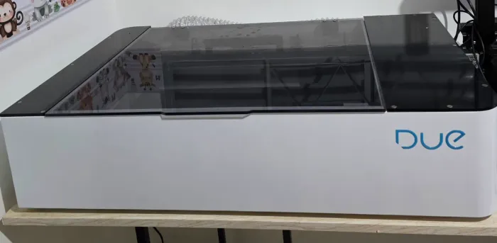 Maquina de corte A Laser Co2 flow seminova