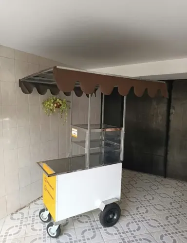 Carrinho de Bolos e Doces