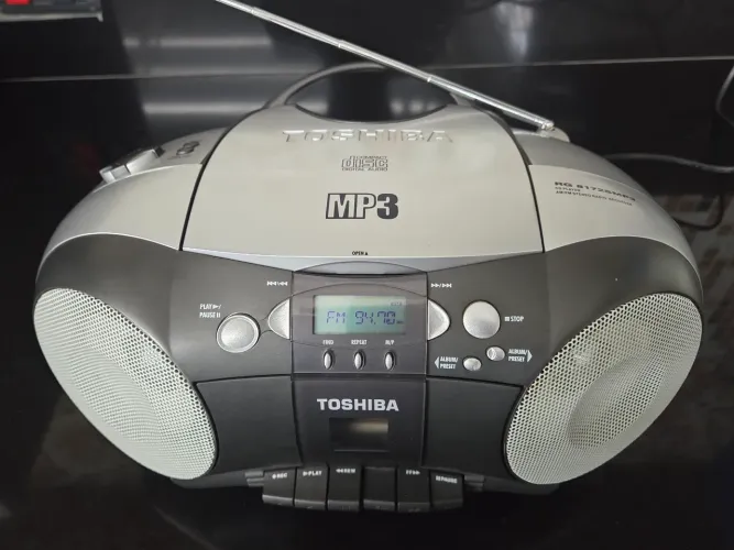 Rádio Toshiba com CD Player e mp3