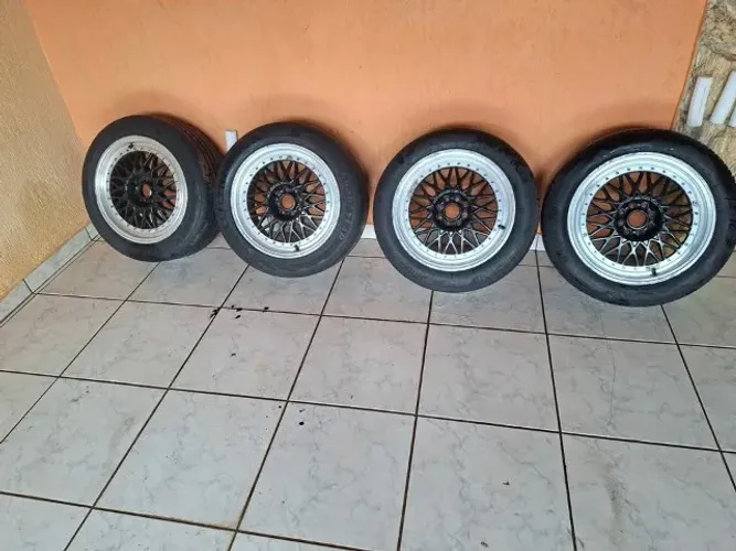 RODAS BBS ARO 17 COM PNEUS EM BOM ESTADO