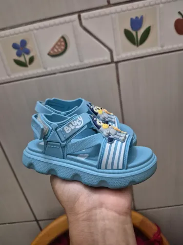 Sandalia Bluey - tamanho 19