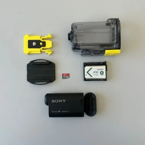 Câmera de Ação Sony HDR-AS10 Full HD + Caixa Estanque + Cartão 32GB