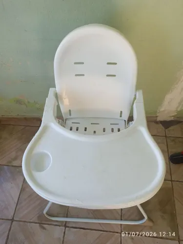 Cadeira de Alimentação para Bebê Usada - Sem Capa - Bom Estado