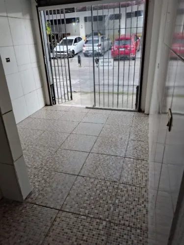 Alugo loja na Madalena 