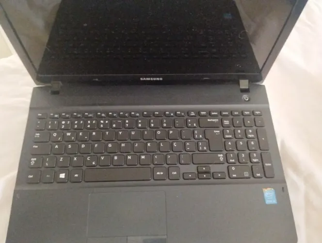 Samsung i3 8gb memoria