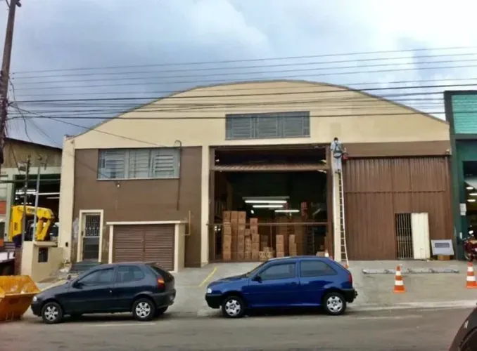 BENTOALVES aluga pavilhão com 700 metros quadrados em São Ciro - Caxias do Sul - RS