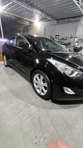 Hyundai Elantra GLS 1.8 16V Aut. 2013