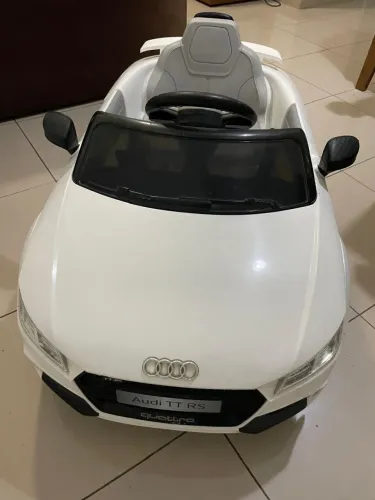 ? VENDO CARRINHO ELÉTRICO INFANTIL AUDI TT RS ?