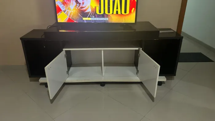 Rack para TV em Bom Estado