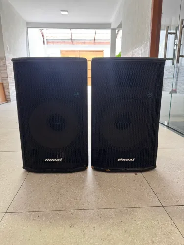 2 Caixas Ativas Oneal OPB 920 (muito novas).