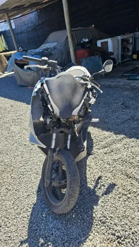 PCX 150 com colisão frontal