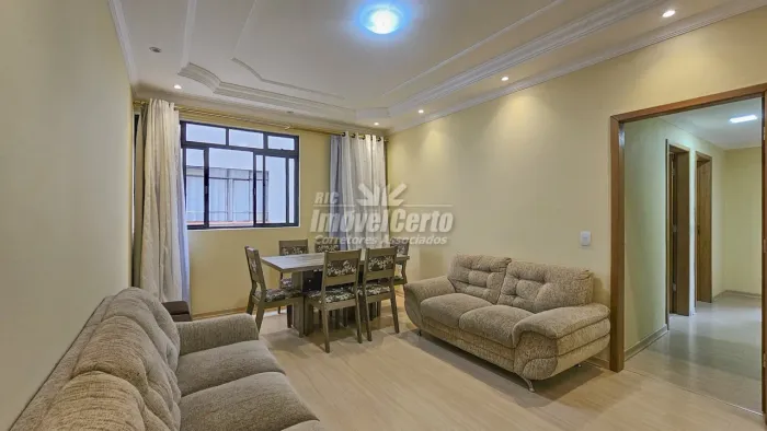 Apartamento de 80 m² privativo com 3 dormitórios na Avenida Iguaçu no Água Verde