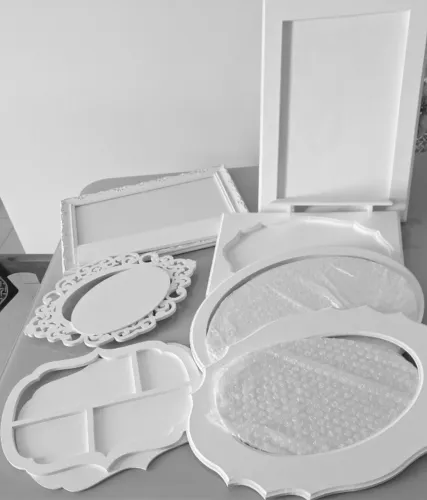 Kit 7 Molduras em MDF com Pintura Branca Diversas