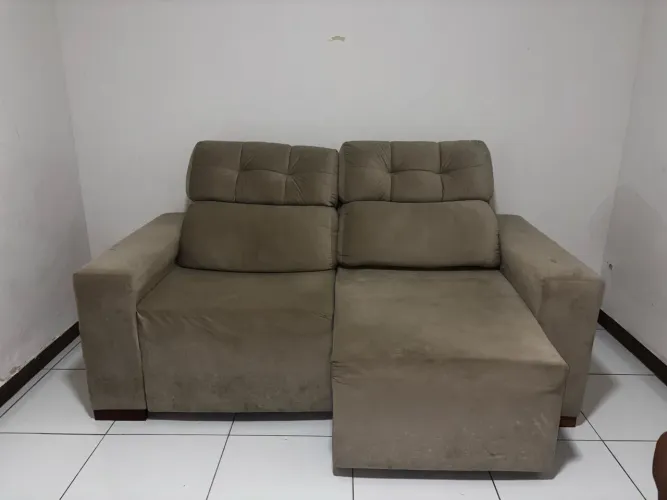 Sofá retrátil e reclinável 2 lugares