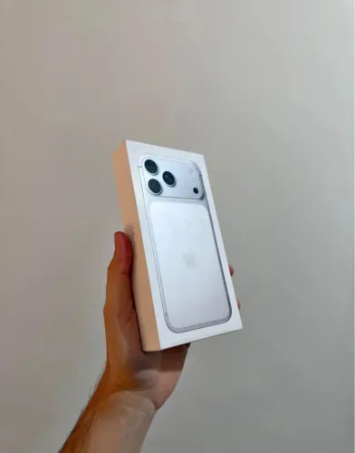 iPhone 17 Pro Max 256GB Prata