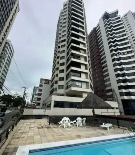 Imóvel para venda possui 220 metros quadrados com 4 quartos