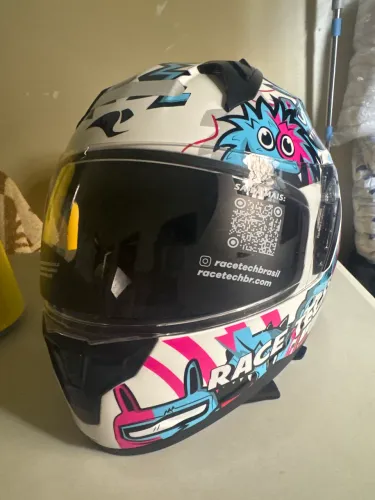 Vendo Capacete da marca Race Tach numeração 58