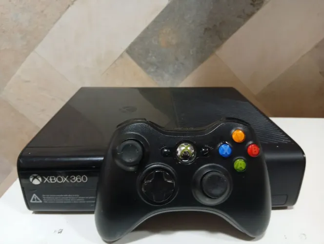 Xbox 360 Slim com HD lotado de jogos!!!