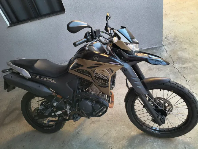 Lander 250 ano 2022