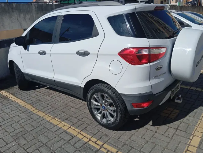 Ford Ecosport Freestyle 1.6 16V Flex 5P 2013