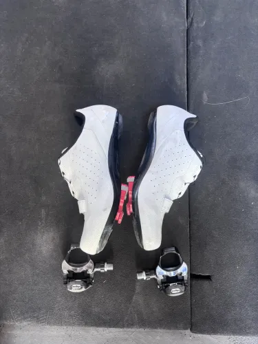 SPECIALIZED ROAD SHOES + Pedais Wellgo
