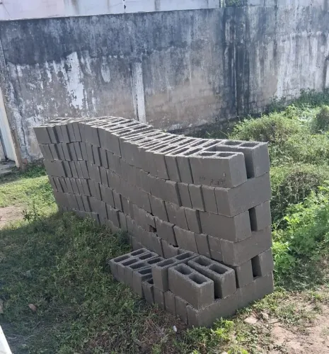Blocos estrutural cada um 2.30$ são 130 unidade